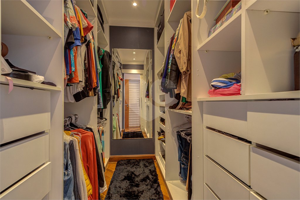 Casa à venda com 3 suítes no condomínio Villa Splendore, São Paulo - SP