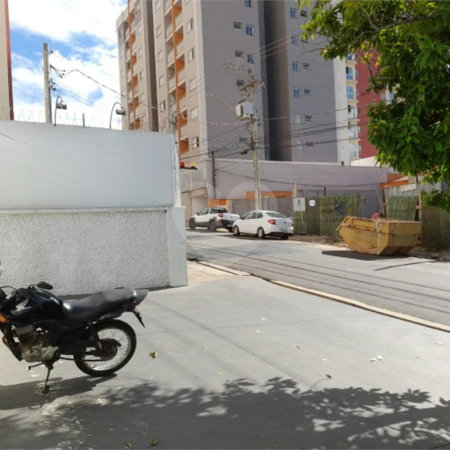Imóvel Comercial na Rua Episcopal – Localização Estratégica em São Carlos