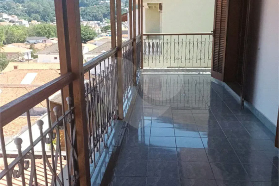 SOBRADO AMPLO COM 4 DORMITORIOS VISÃO PARA SERRA