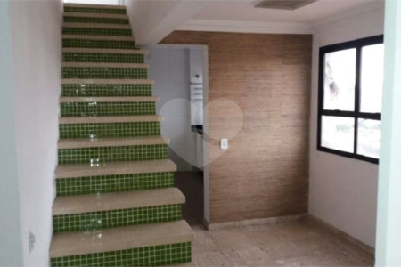 Cobertura duplex à venda na Mooca de 277m² com 3 dormitórios, 1 suíte e 3 vagas.