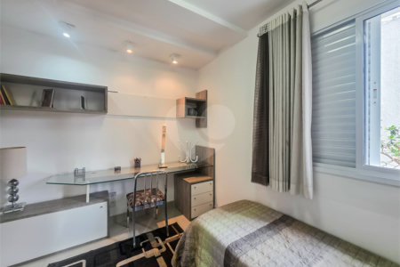 Apartamento - Ipiranga - 2 Quartos / Dormitórios - 1 Vaga - Venda / Compra