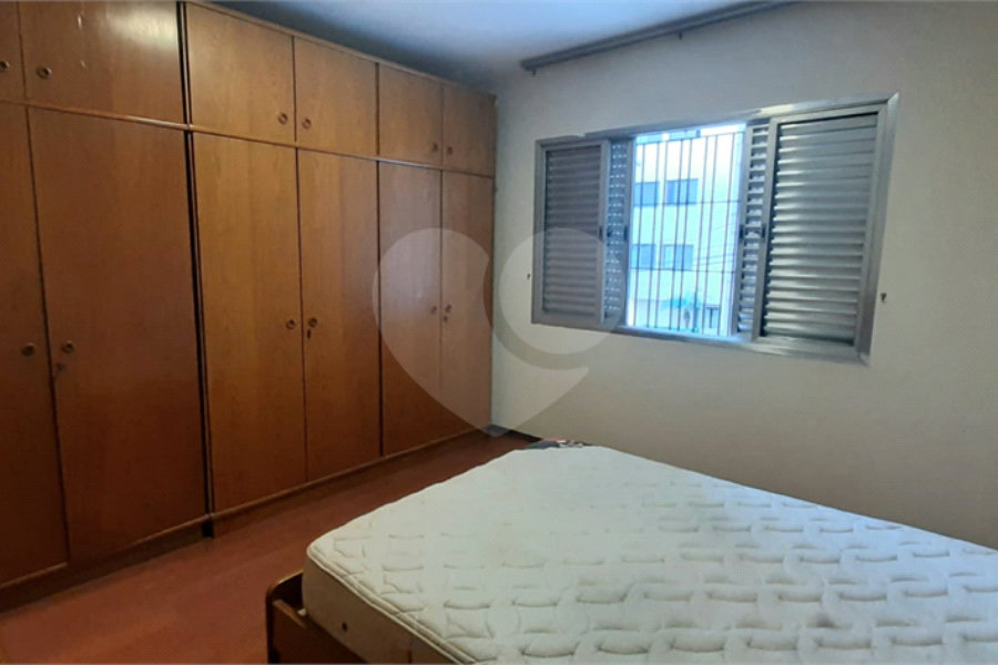 Sobrado amplo com 3 quartos, suíte e quintal para venda no Tremembé !!!