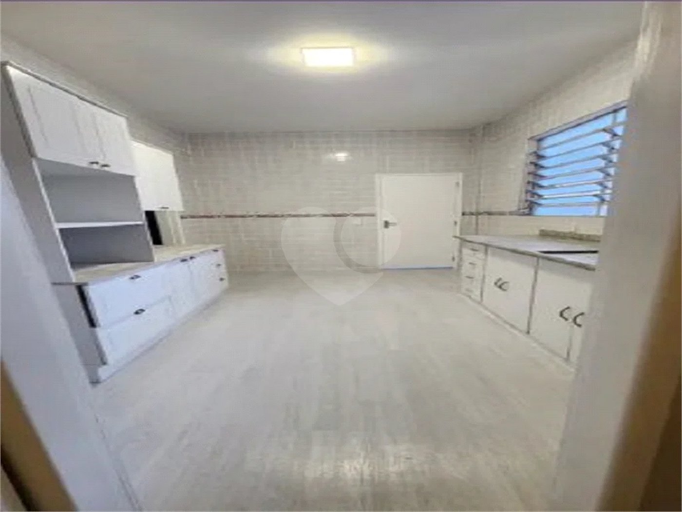 Apartamento à venda no bairro Barra Funda.