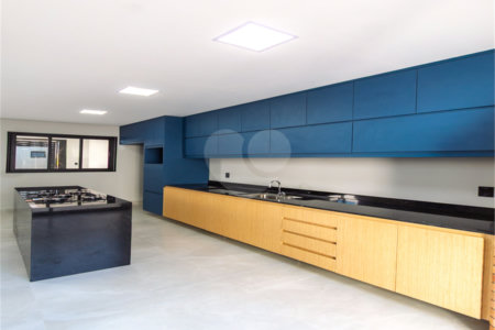 Indaiatuba- Jardim Bom Sucesso - Venda: R$ 765.000,00 - Área total: 150m² Área construída: 115m² - 3 dormitórios sendo 1 suíte com armário planejado; Cozinha integrada; Sala para dois ambientes; Banheiros com box gabinetes e espelhos; Área gourmet com churrasqueira a carvão e móveis planejados;