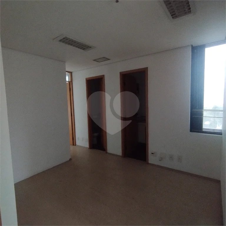 Sala comercial para locação no Jardim Paulista, 90 m², 2 garagens