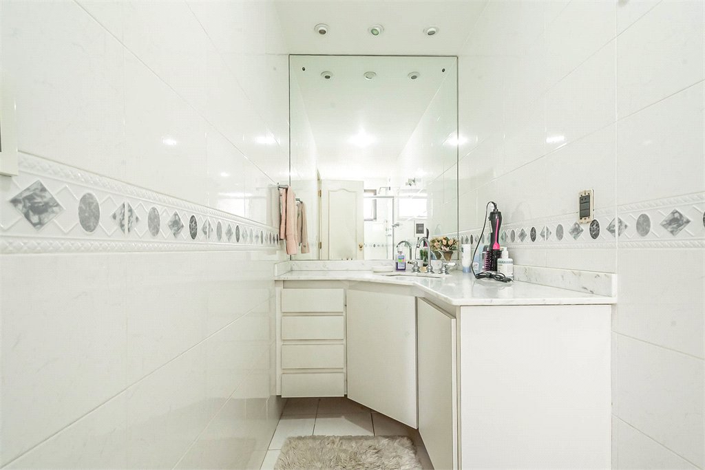 Apartamento à venda no Campo Belo 4 dormitórios 3 vagas