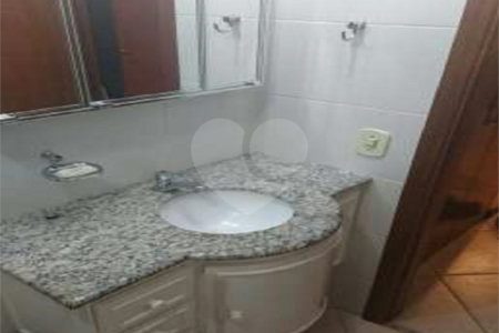 Apartamento no Condomínio Residencial Piet Mondrian.