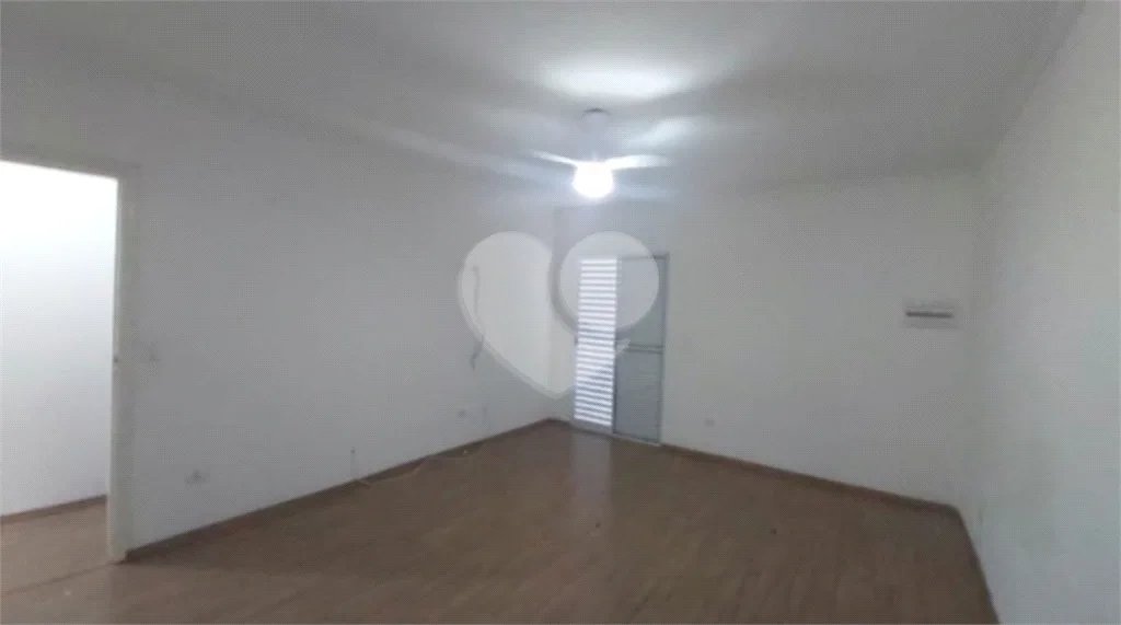 Sobrado á Venda com 200m² - Socorro