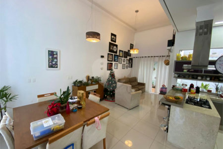 Casa térrea no Samambaia.
