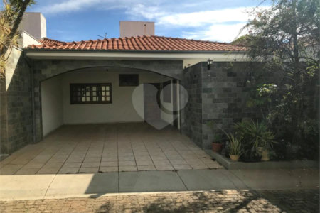 Casa para venda no condomínio fechado Green Village