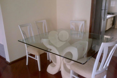 Moema - Apartamento 2 dormitórios c/suíte e Ar condicionado mobiliado !!!