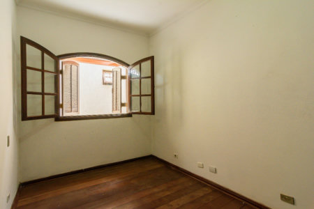 Sobrado à venda 187m² com 5 quartos, sendo 2 suítes, em Conjunto Residencial Butantã próximo à USP