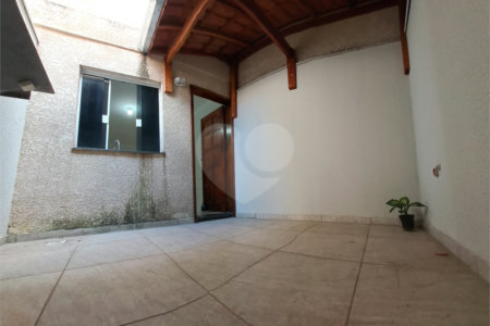 Sobrado novo de 3 quartos, 1 suíte, com 100 m², 2 vagas de garagem à venda no Jardim Eliane SP