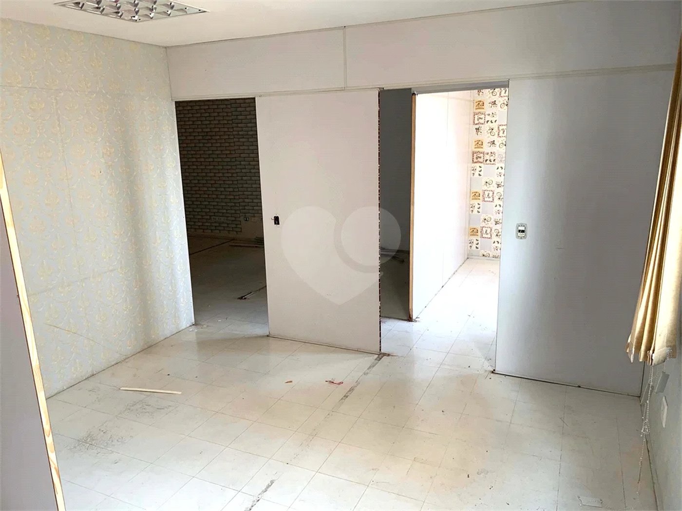 Aluga-se loja de rua, 230 m2, no Portal do Morumbi