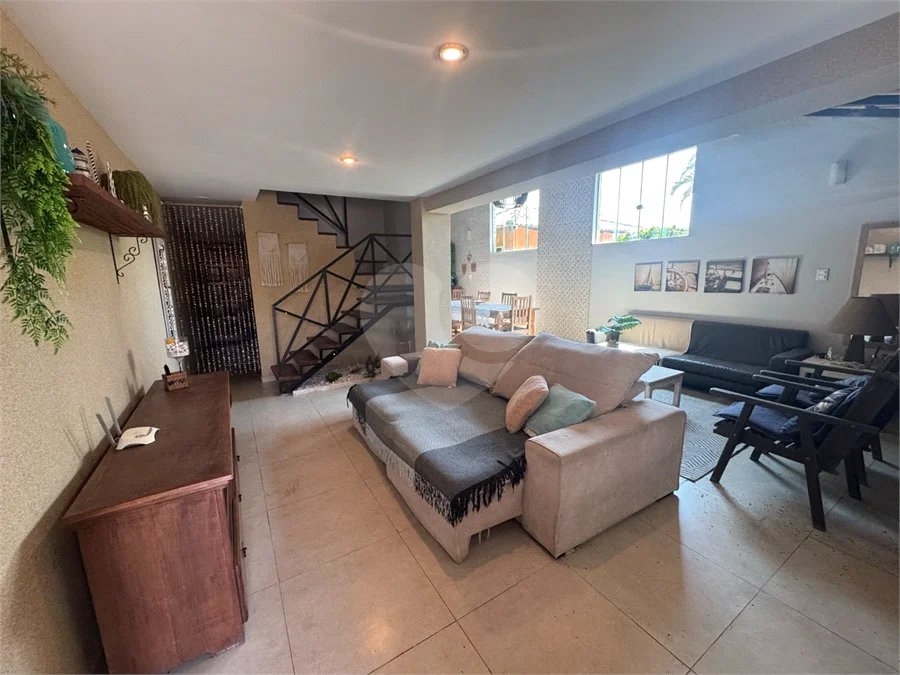 Casa à venda com 3 quartos, sendo 1 suíte,  em Rasa, Armação dos Búzios, RJ