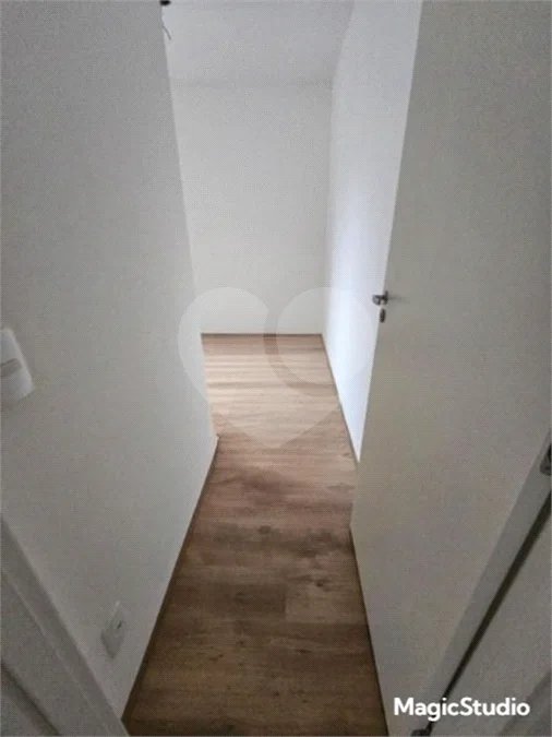 Apartamento com 38m², 2 dormitórios, à venda no Parque Bristol.