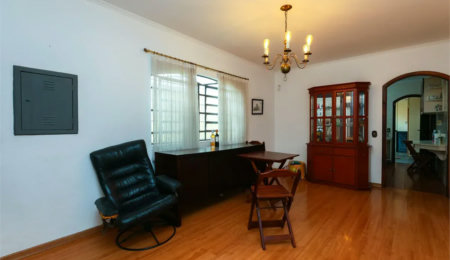 Casa à venda com 4 quartos, sendo 2 suítes,  em Vila Sônia, São Paulo, SP