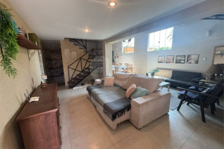 Casa à venda com 3 quartos, sendo 1 suíte,  em Rasa, Armação dos Búzios, RJ