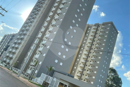 Lindo apartamento no Parque das Oliveiras