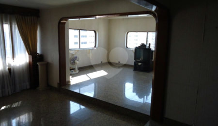 Apartamento à venda com 5 quartos, sendo 3 suítes,  em Vila Regente Feijó, São Paulo, SP