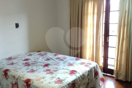 Linda casa à venda no bairro Santa Maria em São Caetano do Sul, 257 m², 3 quartos (1 suíte) e 6 vagas de garagem