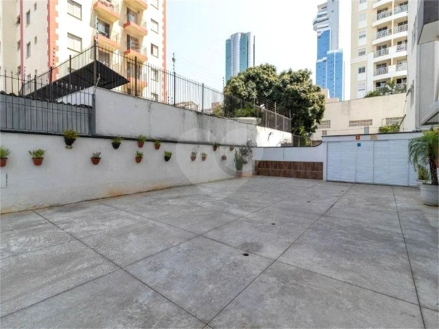 Apartamento em Santana com Sacada e Vaga de Garagem, a 650 m do Metrô