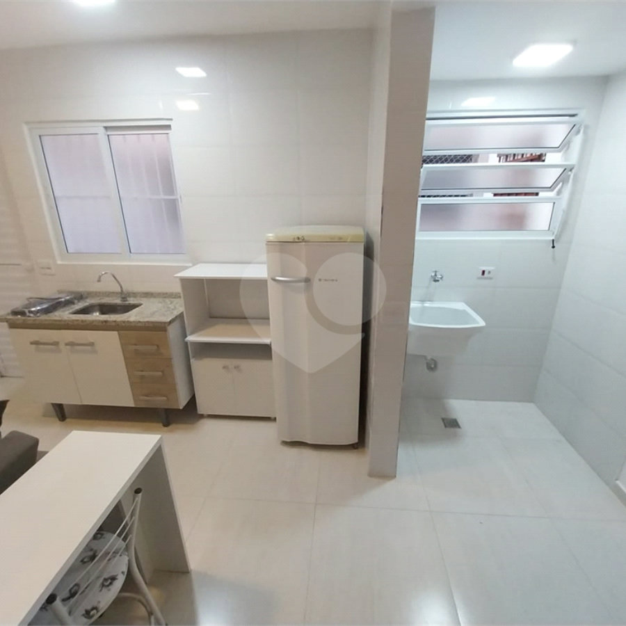 Residencial exclusivo com apenas 08 apartamentos tipo estúdio mobiliados e novinhos, sem condomínio.