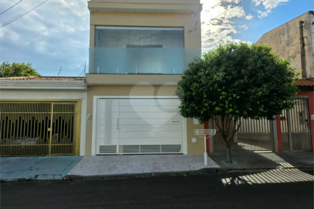 Sobrado 3 quartos 1 suíte e área de lazer
