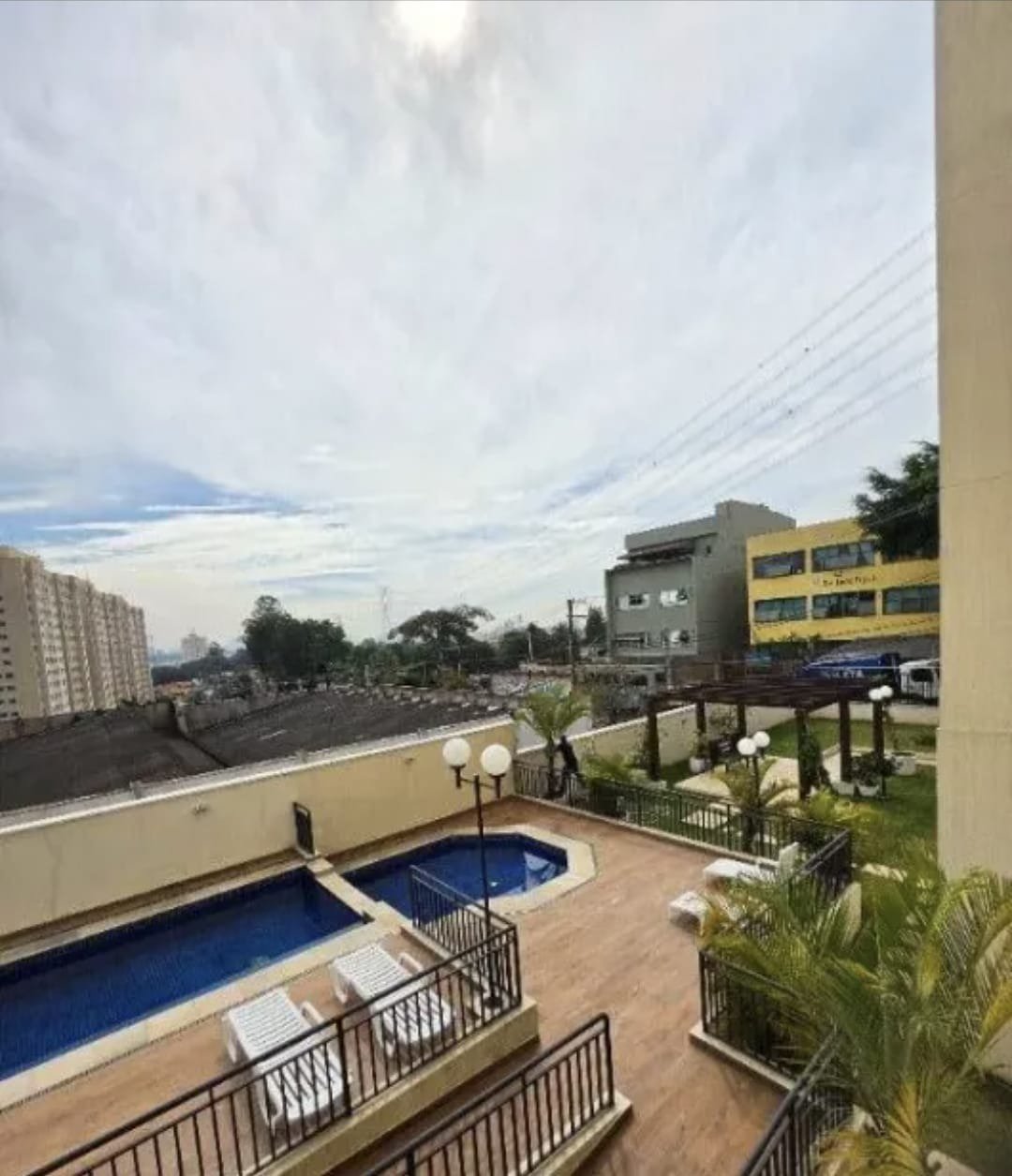 Apartamento aconchegante com 2 dormitórios, sendo 1 suíte, ao lado do Shopping Raposo!