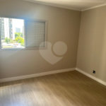 Apartamento à venda no Campo Belo- Para reforma