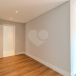 Apartamento para venda em Moema com 3 quartos, sendo 3 suítes, 2 vagas, 149 m²