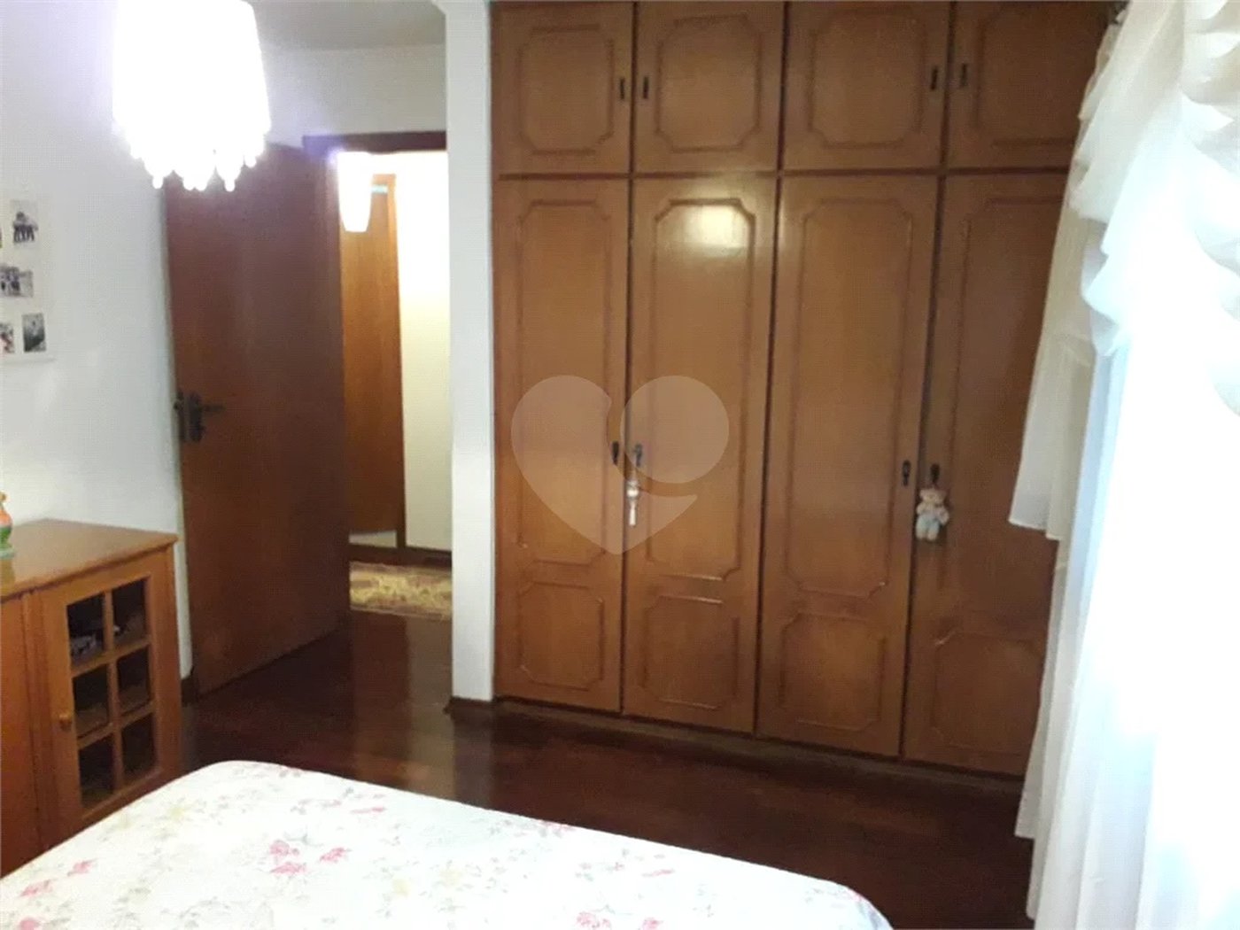 SOBRADO AMPLO COM 4 DORMITORIOS VISÃO PARA SERRA