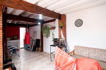 Casa à venda com 3 quartos, sendo 2 suítes, em Jardim Prudência, São Paulo, SP