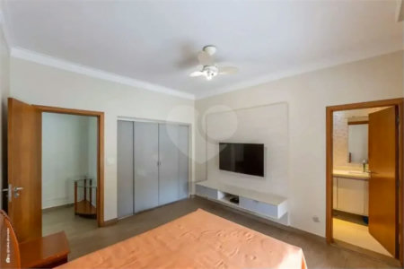 Casa Térrea à venda com 3 quartos, sendo 1 suíte, em Interlagos, São Paulo, SP