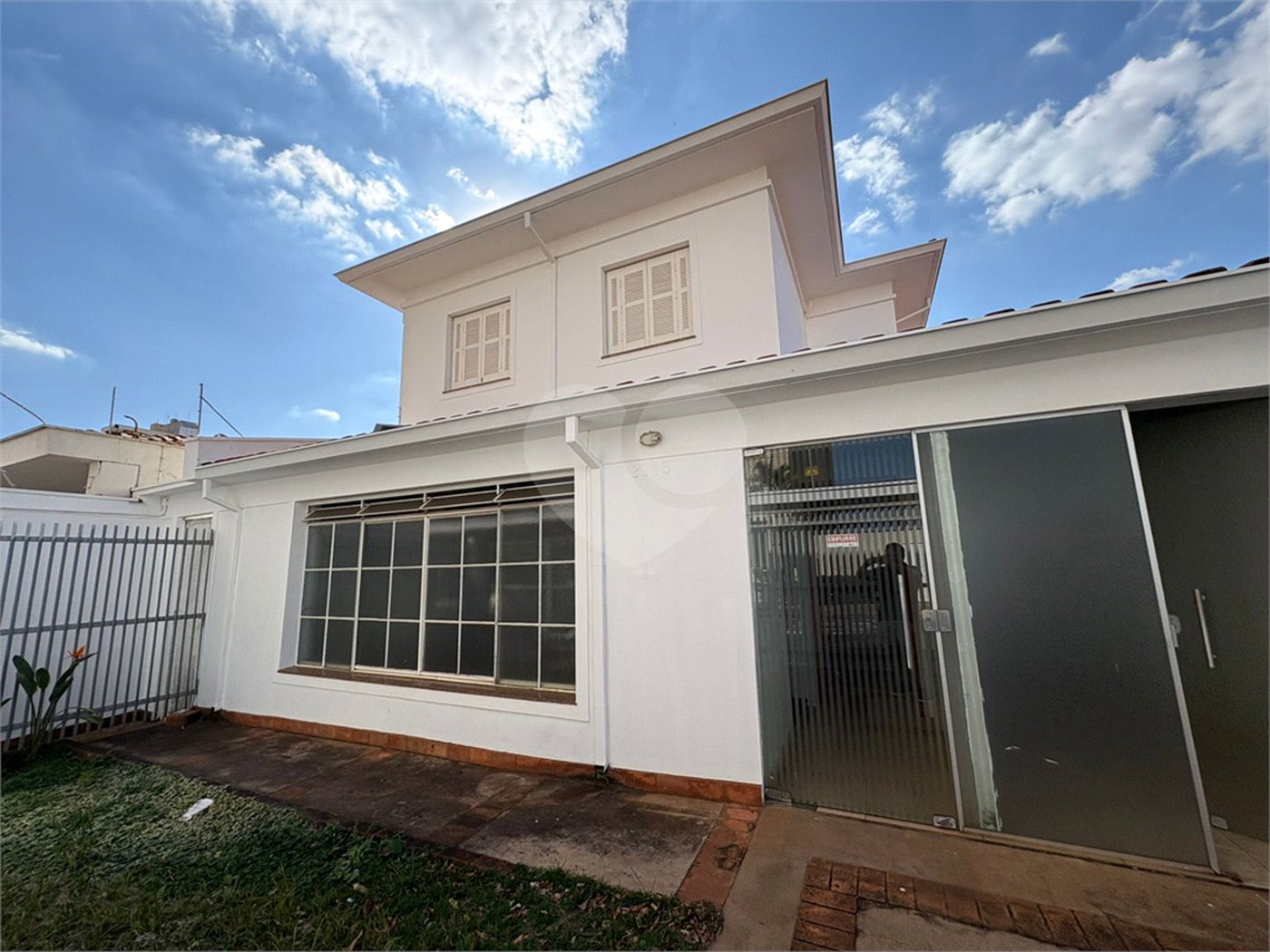 Ótima oportunidade para moradia ou investimento comercial!