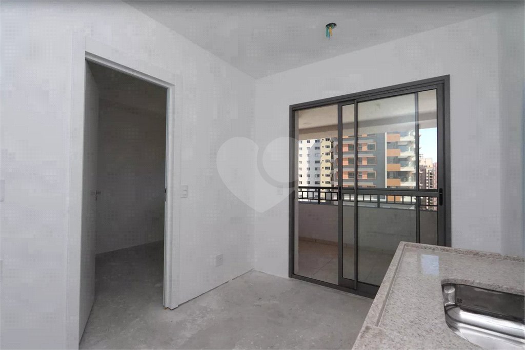 Studio à venda na V.Mariana - 30m2 - 350 metros metrô Paraíso