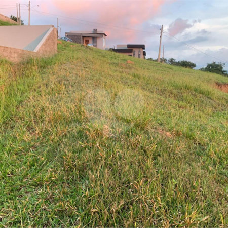 Terreno para venda com 368 metros quadrados em condomínio fechado Bom Jesus dos Perdoes SP.