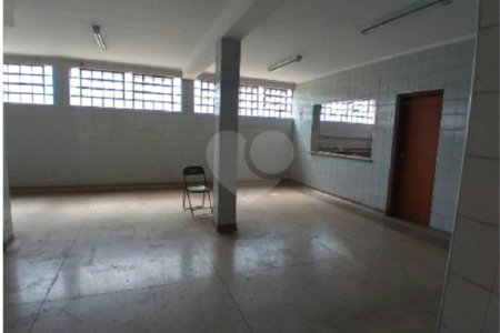 Galpão Comercial .