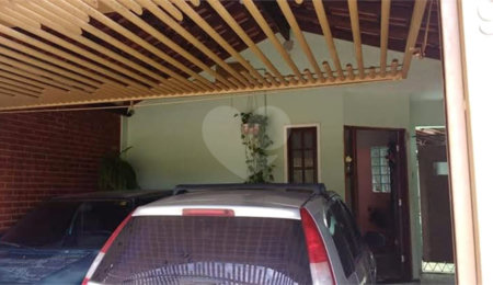 Casa à venda com 3 quartos, sendo 1 suíte,  em Loteamento Habitacional São Carlos 1, São Carlos, SP