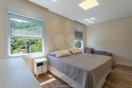 Casa à venda com 4 suítes no condomínio Vale da Santa Fé, Vinhedo - SP