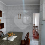 Casa à venda com 5 quartos, sendo 1 suíte, em Jardim Santa Paula, São Carlos, SP