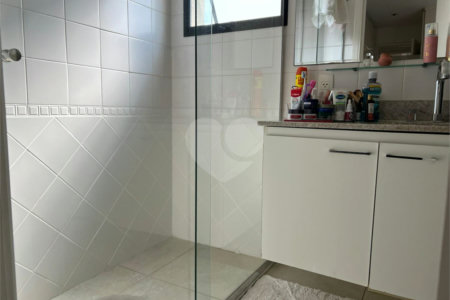 Apartamento à venda com 2 suítes em Campo Belo, São Paulo, SP