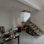 Sobrado no Jd Medeiros.