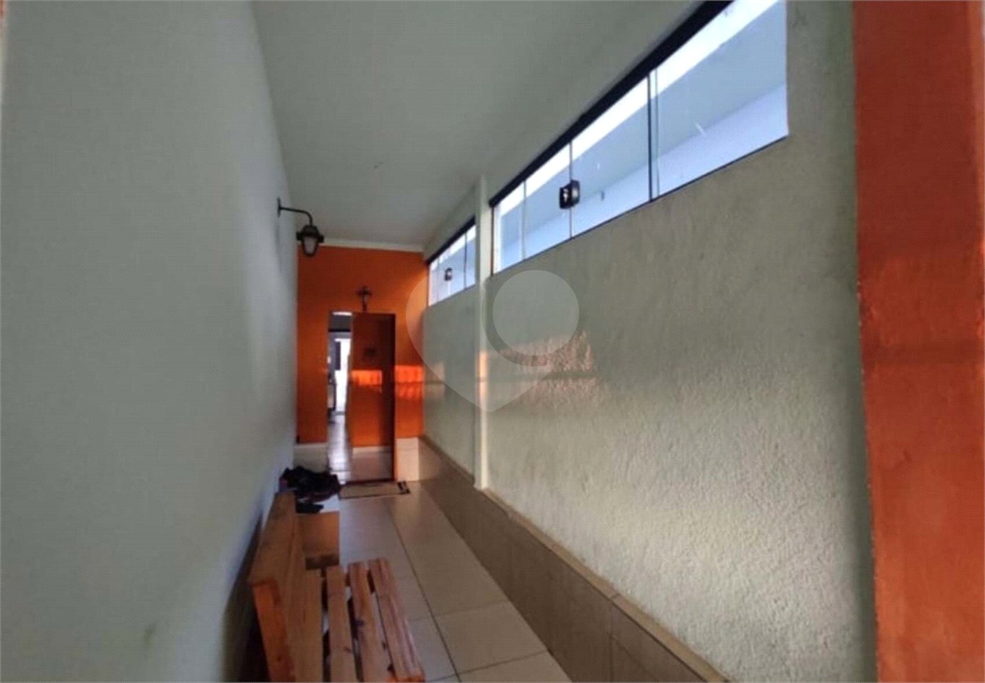 CASA A VENDA NO BAIRRO NOVO HORIZONTE COM 200M², 4 DORMITÓRIOS, 2 BANHEIROS, 2 VAGAS, SJC
