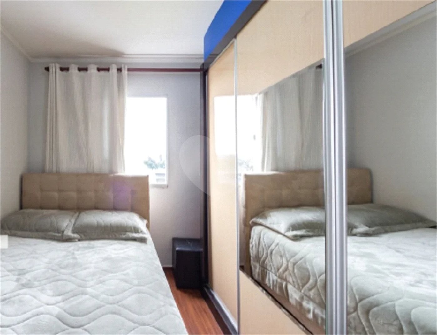 Apartamento na Mooca de 2 dormitórios, sala cozinha e banheiro, com portaria, academia e portaria.