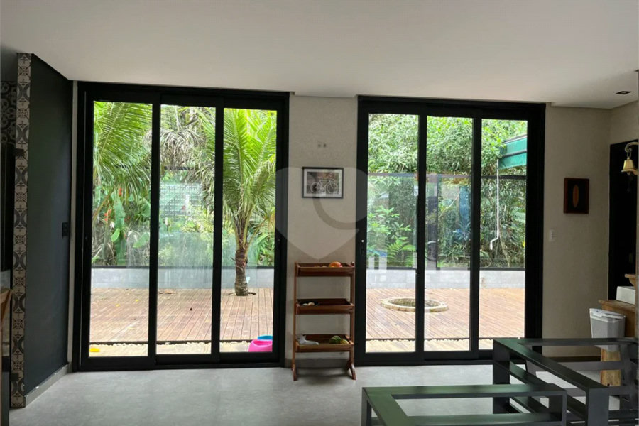 Casa à venda com 4 suítes em Boracéia, São Sebastião, SP