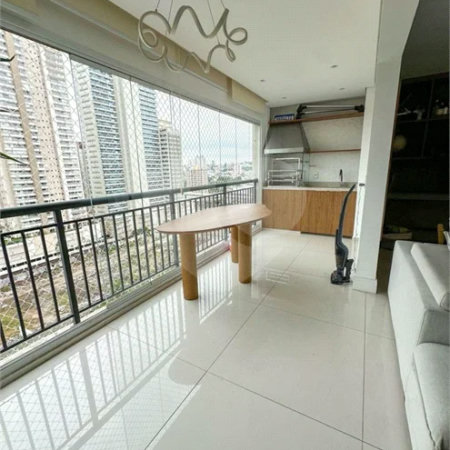 Apartamento de 106 m² no Auge Home Resort, porteira fechada, com 3 dormitórios, 1 suíte, varanda gourmet, 2 vagas, depósito e lazer completo.
