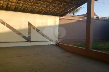Casa com 4 Quartos para alugar - Residencial Samambaia