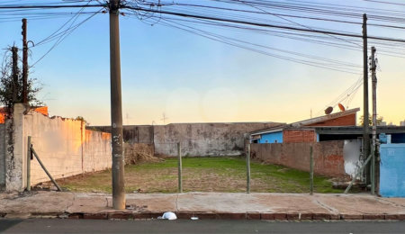 Terreno à venda em Vila Brasília, São Carlos, SP