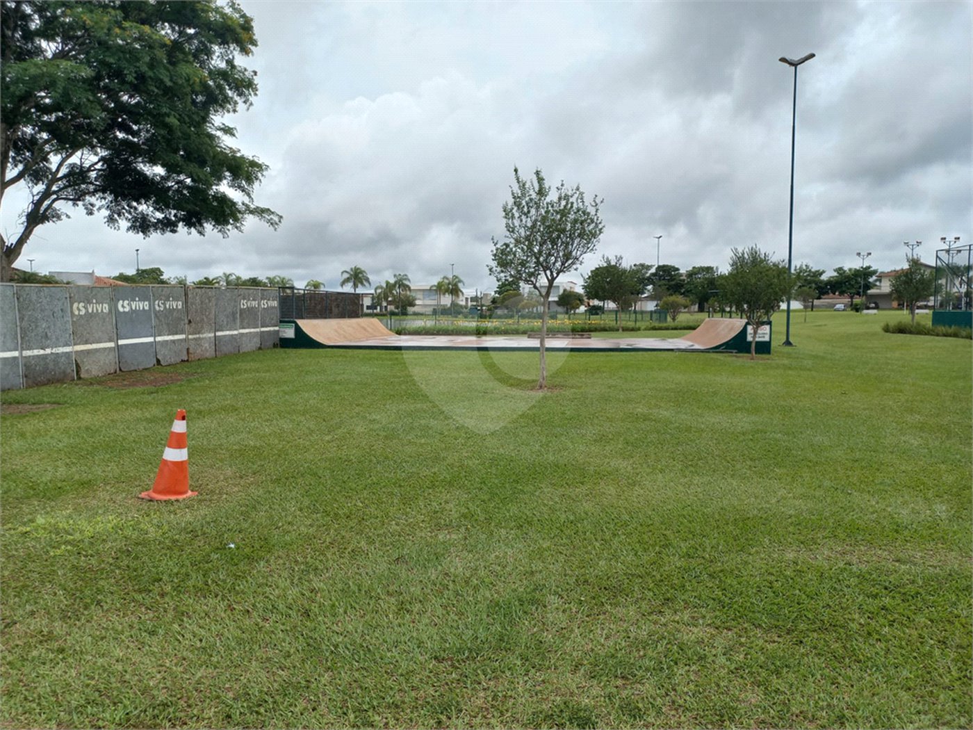 Terreno para venda no condomínio de alto padrão DAMHA II